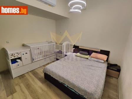 Тристаен, 185m²