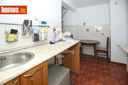 Тристаен, 85m²
