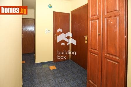 Тристаен, 85m²