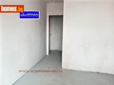 Тристаен, 98m²
