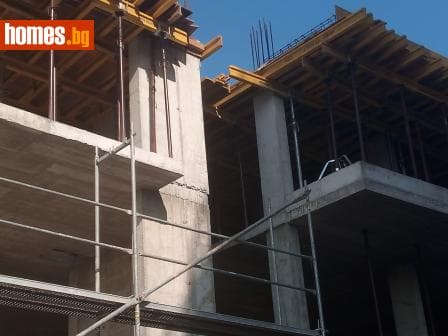 Тристаен, 100m²