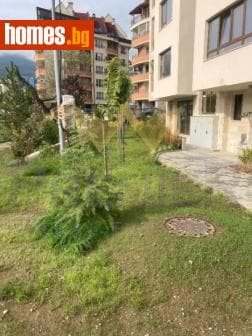 Тристаен, 125m²