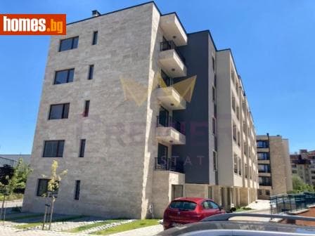 Тристаен, 125m²