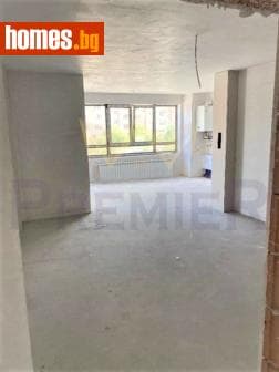 Тристаен, 125m²