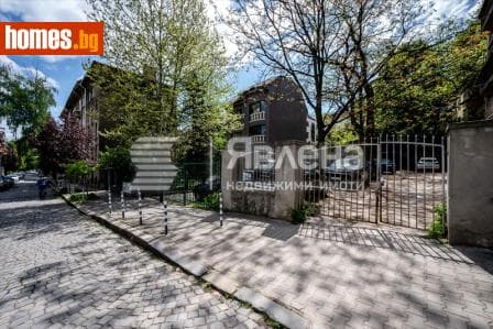 Тристаен, 106m²