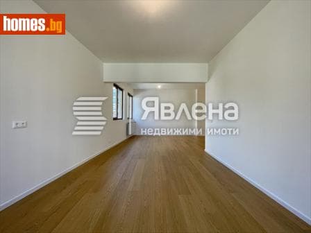 Тристаен, 106m²