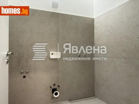 Тристаен, 106m²