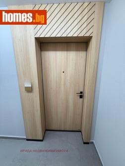 Тристаен, 125m²