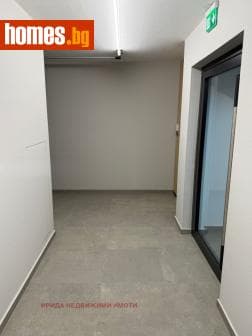 Тристаен, 125m²