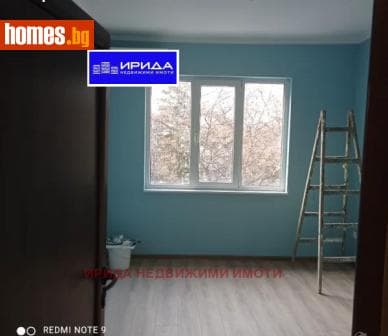 Тристаен, 70m²