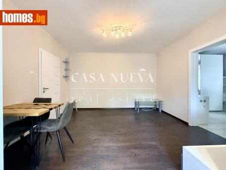 Тристаен, 60m²