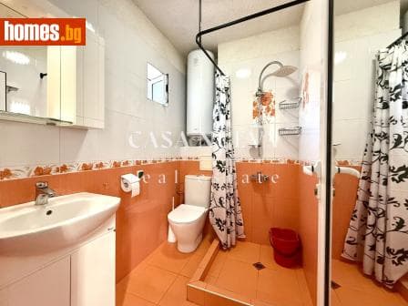 Тристаен, 60m²