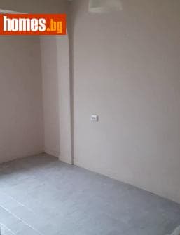 Тристаен, 80m²