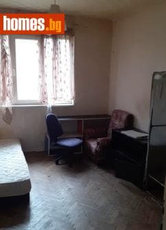 Тристаен, 80m²