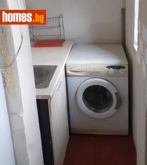 Тристаен, 80m²