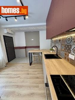 Тристаен, 104m²