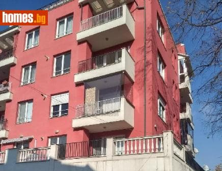 Тристаен, 72m²