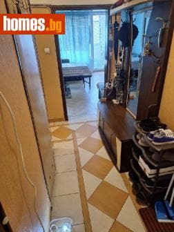 Тристаен, 90m²