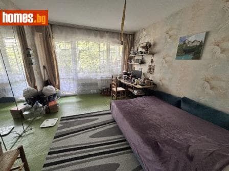 Тристаен, 88m²