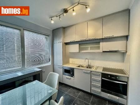 Тристаен, 100m²