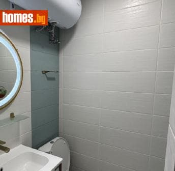 Тристаен, 80m²