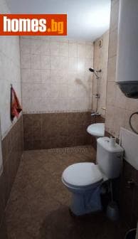 Тристаен, 65m²