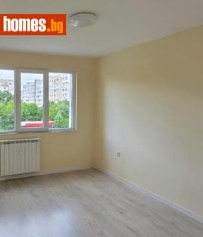 Тристаен, 66m²