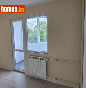 Тристаен, 66m²