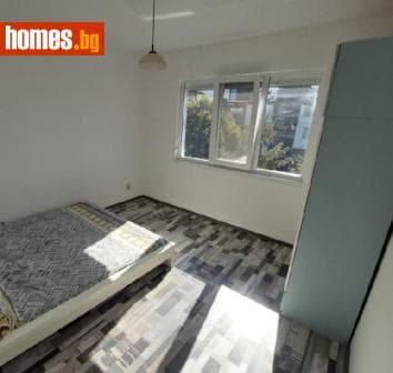 Тристаен, 61m²