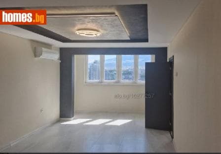 Тристаен, 78m²