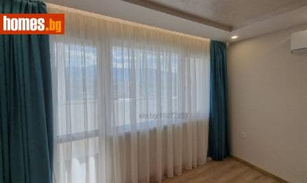 Тристаен, 78m²