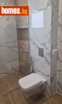 Тристаен, 78m²