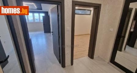 Тристаен, 78m²