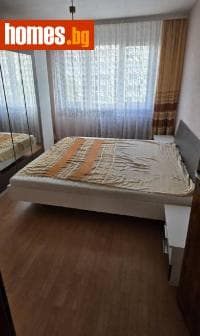 Тристаен, 84m²