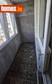 Тристаен, 84m²