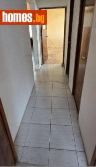 Тристаен, 84m²