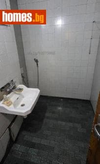 Тристаен, 84m²