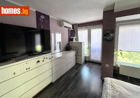 Тристаен, 95m²