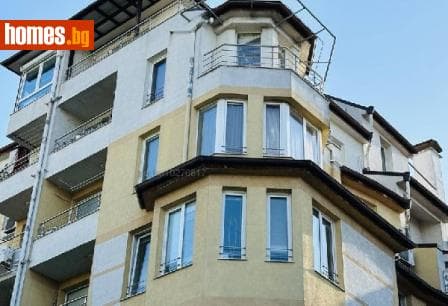 Тристаен, 95m²