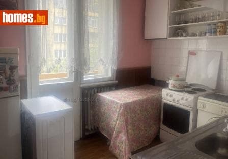 Тристаен, 80m²