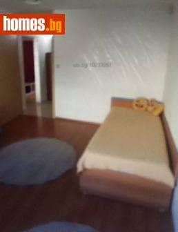 Тристаен, 96m²