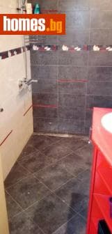 Тристаен, 96m²