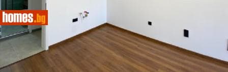 Тристаен, 70m²