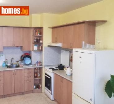 Тристаен, 83m²