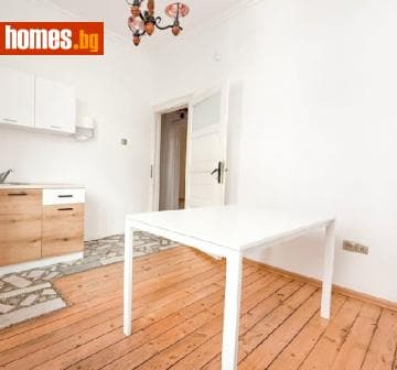 Тристаен, 85m²