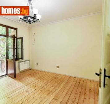 Тристаен, 85m²