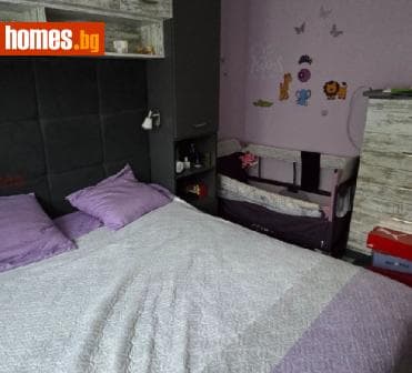 Тристаен, 85m²