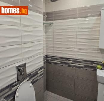 Тристаен, 85m²