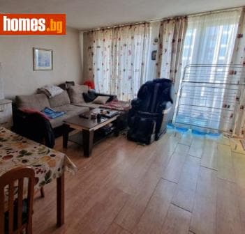 Тристаен, 103m²