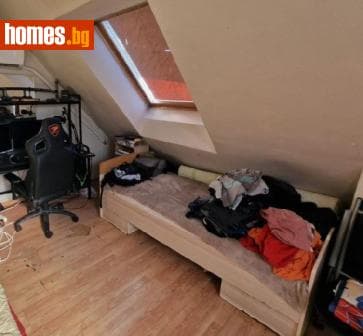 Тристаен, 103m²
